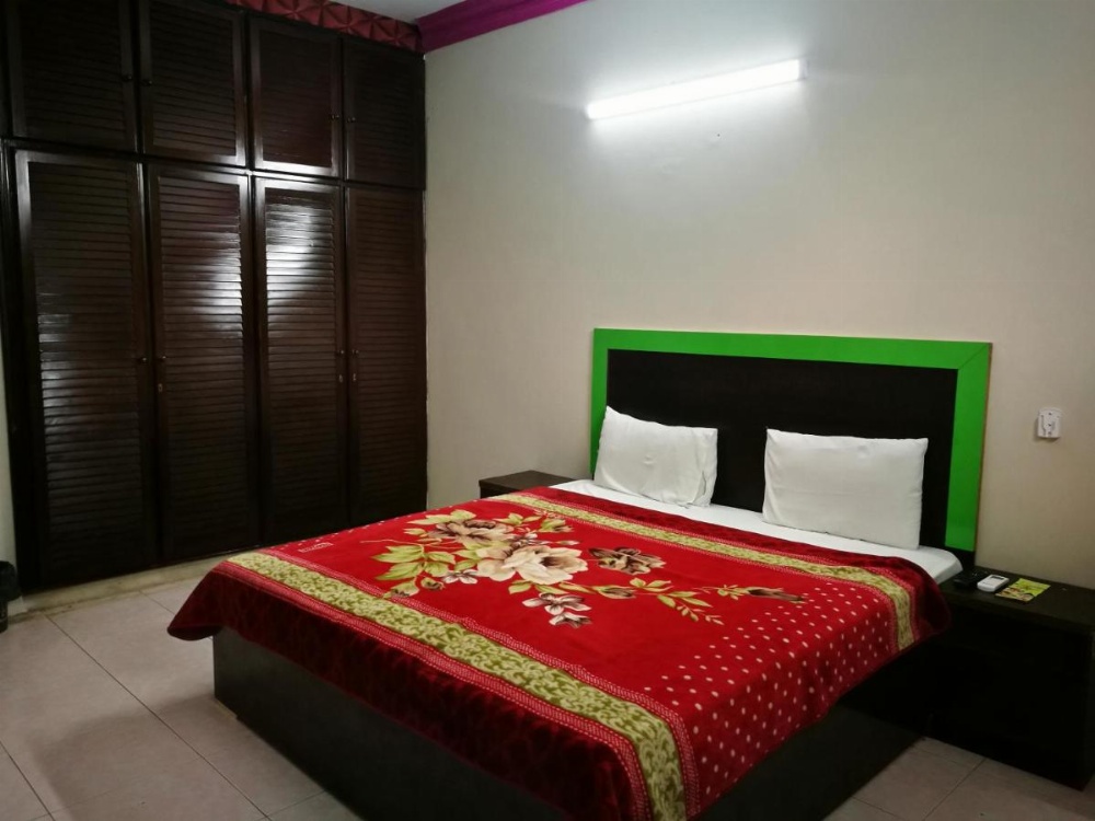 Room image 3
